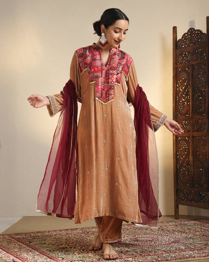 Zareen Kurta Set